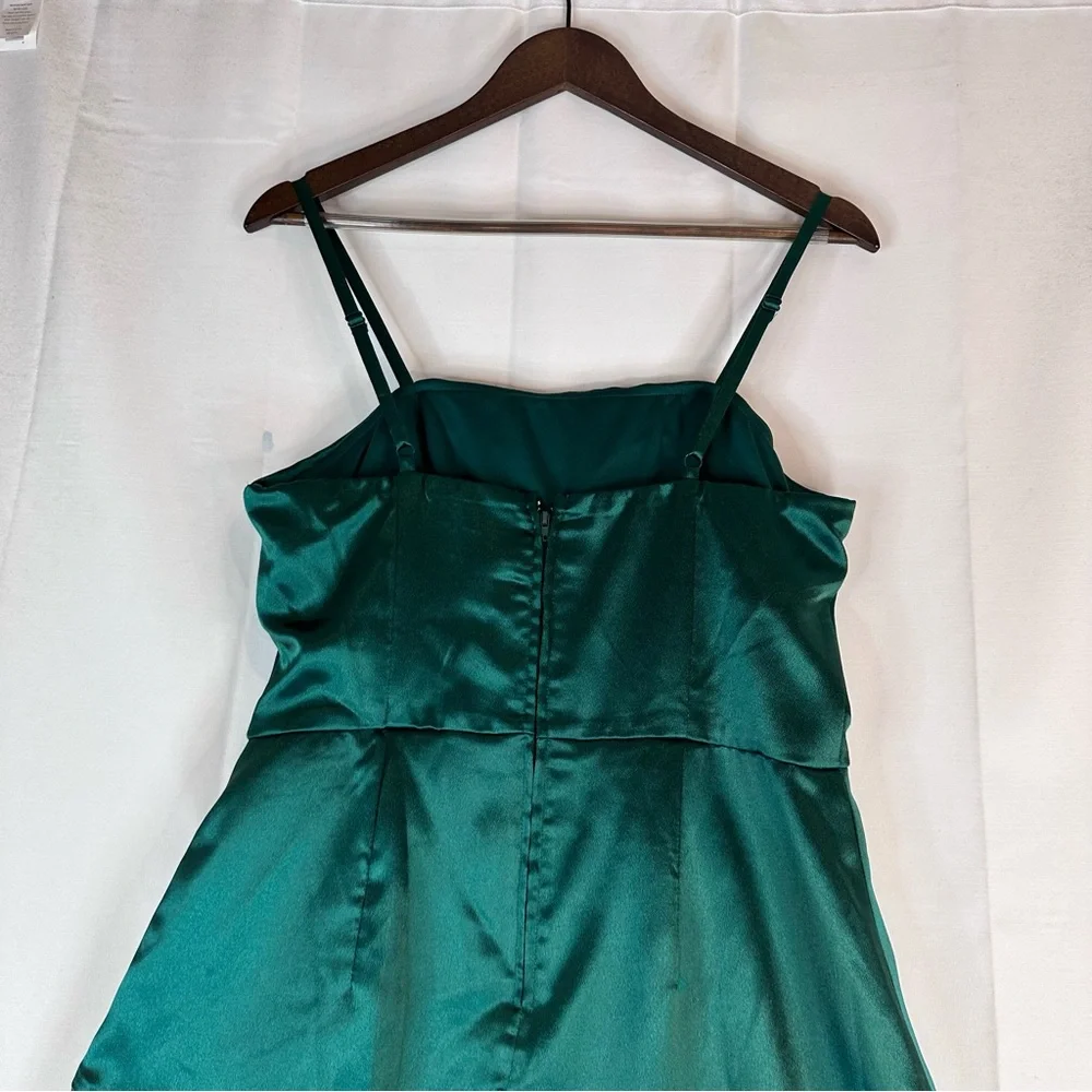 SPEECHLESS Women’s Size 13 Dress Fancy Formal Mini Length Ruffles NWT Green